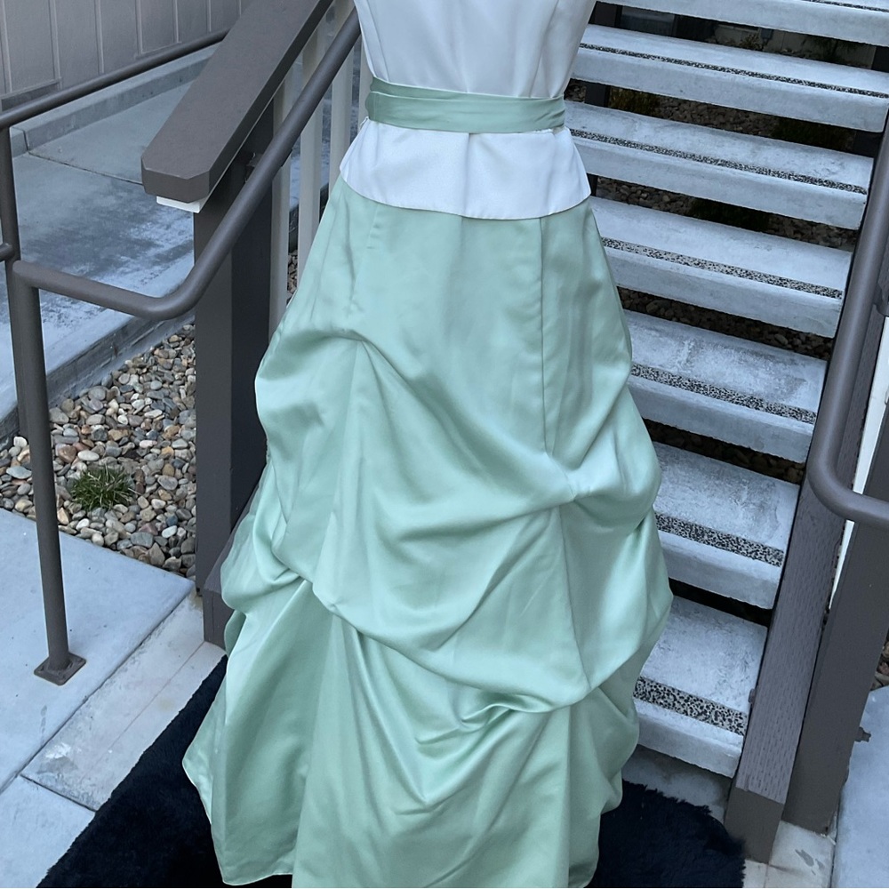 Maxi prom gown dress Couture Collection halter neck tiered bussled mint green 14 - Picture 2 of 15